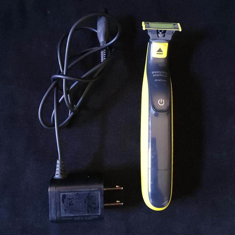 Philips Norelco OneBlade QP2520 Cordless Electric Shaver Trimmer w/ Charger